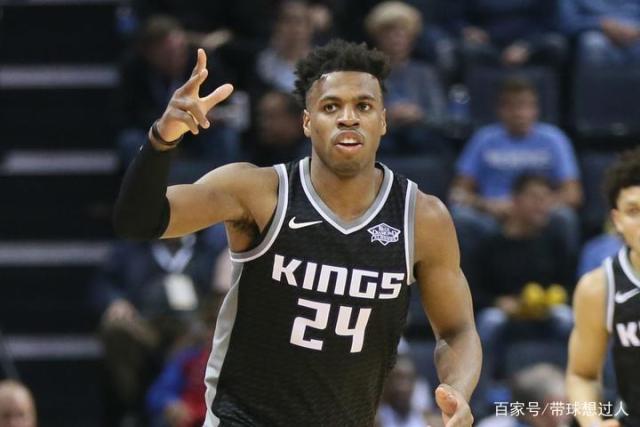 拜仁与阿方索续约5年 2000万欧签字费+1500万年薪